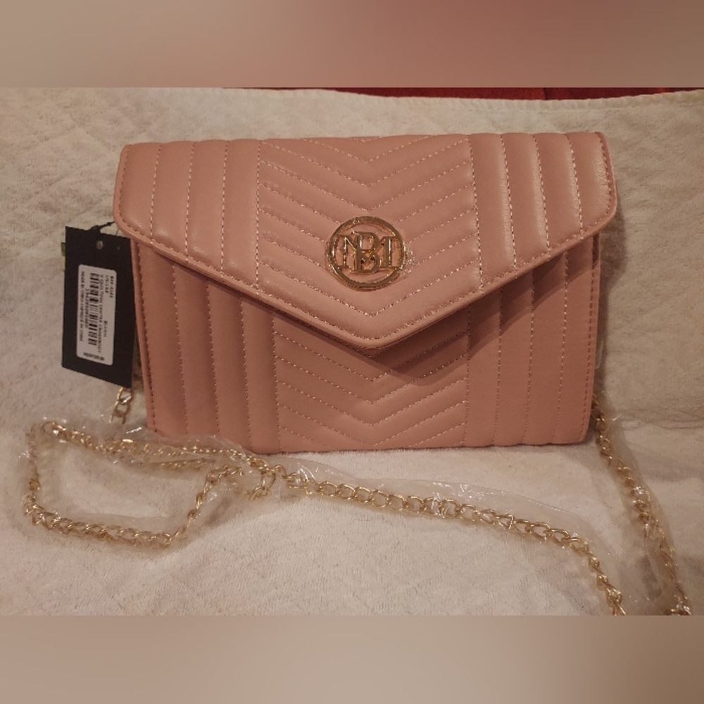 NWT Badgley Mischka Elegant  Pink Quilted Chain Bag - Picture 4 of 4